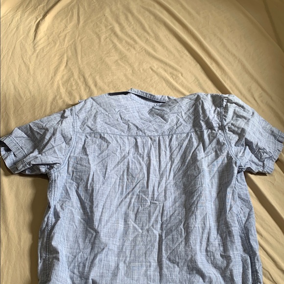 Levi's Button Down Shirt - Picture 7 of 8